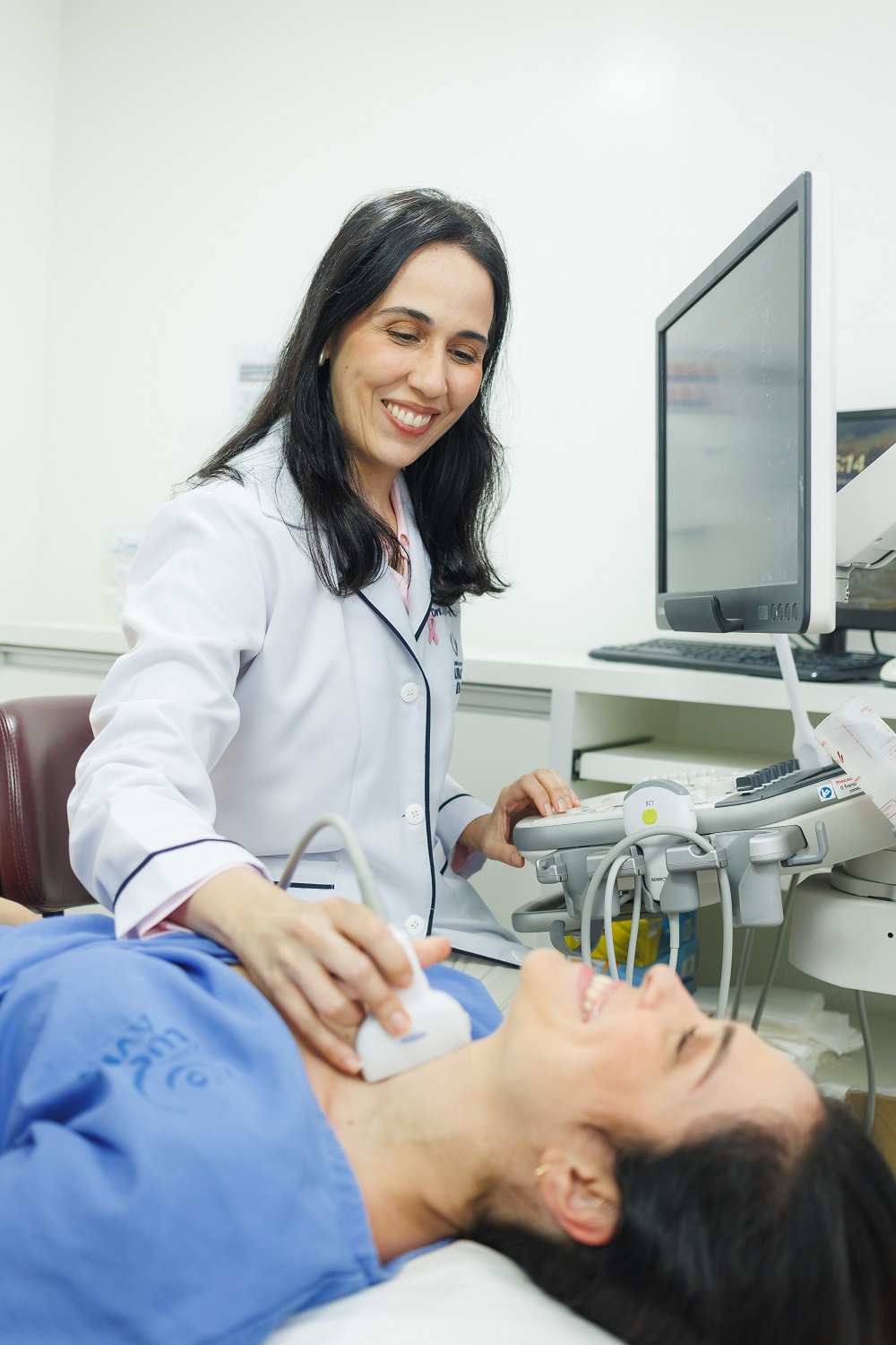 Equipe médica do Centro Diagnóstico Lucilo Ávila em ambiente clínico